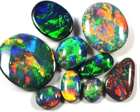 Egyedülálló színhatás, egyedi ritkaság: a nemesopál