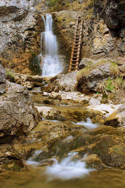 Kócs-hegység egynapos bakancsos túra