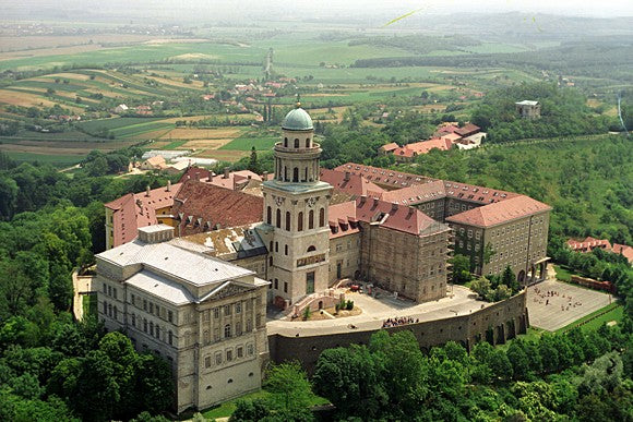 Pannonhalma és Zirc lombkorona sétánnyal