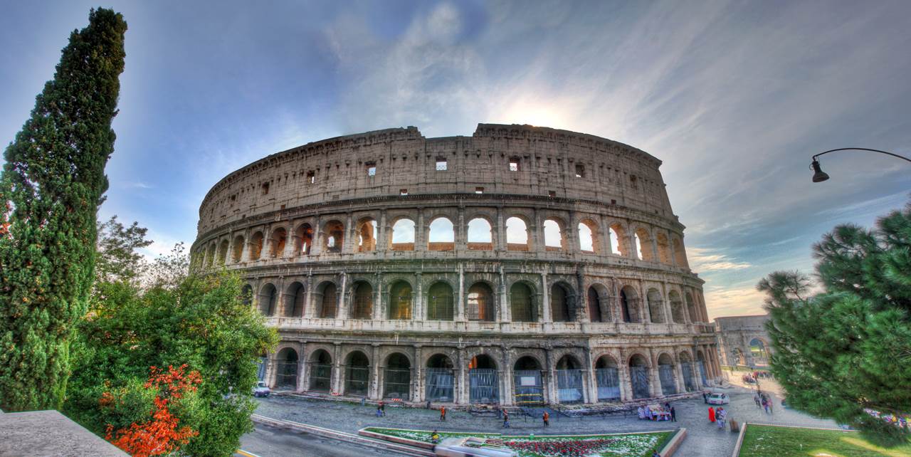 A Colosseum Rómában, Olaszországban halszem optikával fotózva