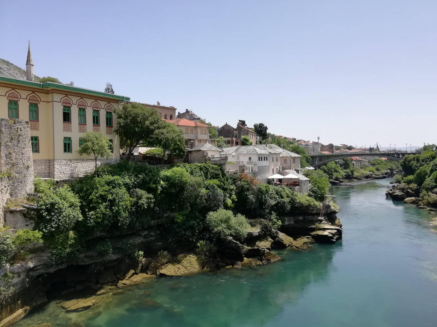 Mandarinszüret a Neretva völgyében és a boszniai piramisok