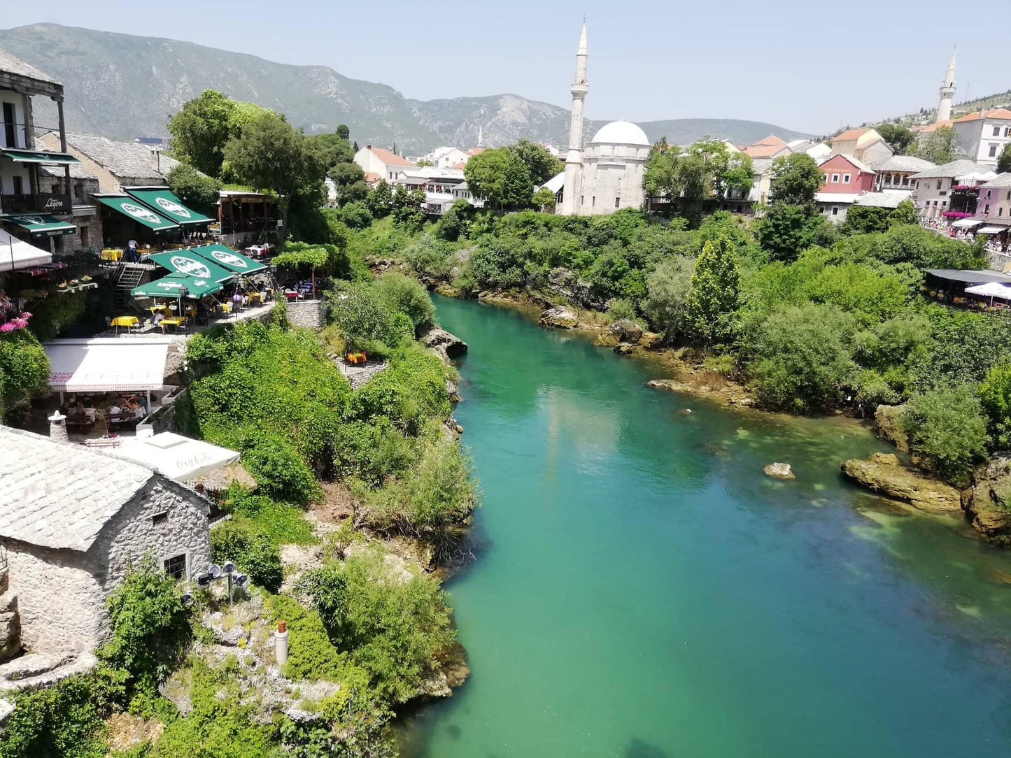 Mandarinszüret a Neretva völgyében és a boszniai piramisok
